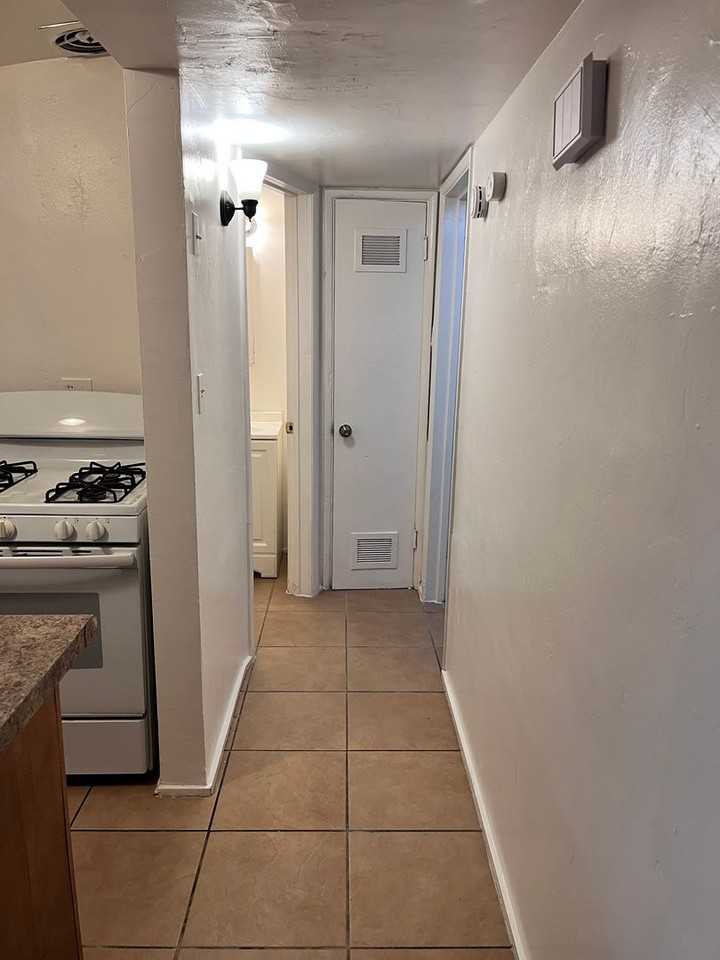 1634-1662 N. Beverly Avenue - Photo 3 of 22