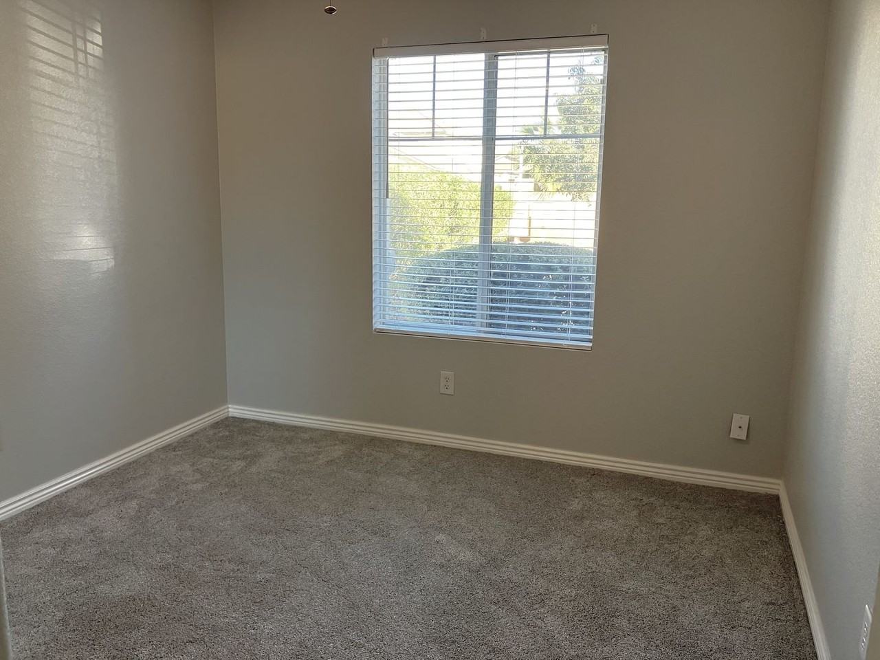 40652 N Scott Way - Photo 5 of 13