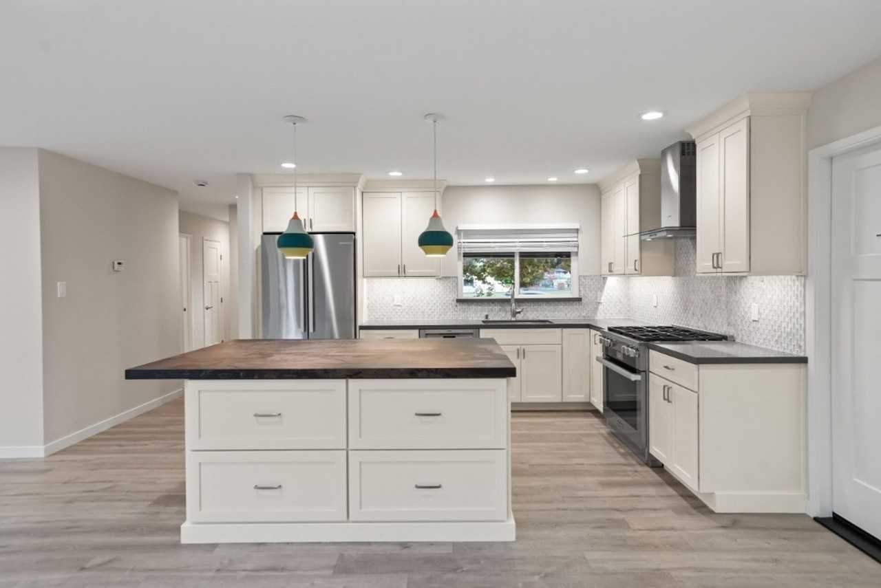 692 Pomeroy Ave - Photo 7 of 28