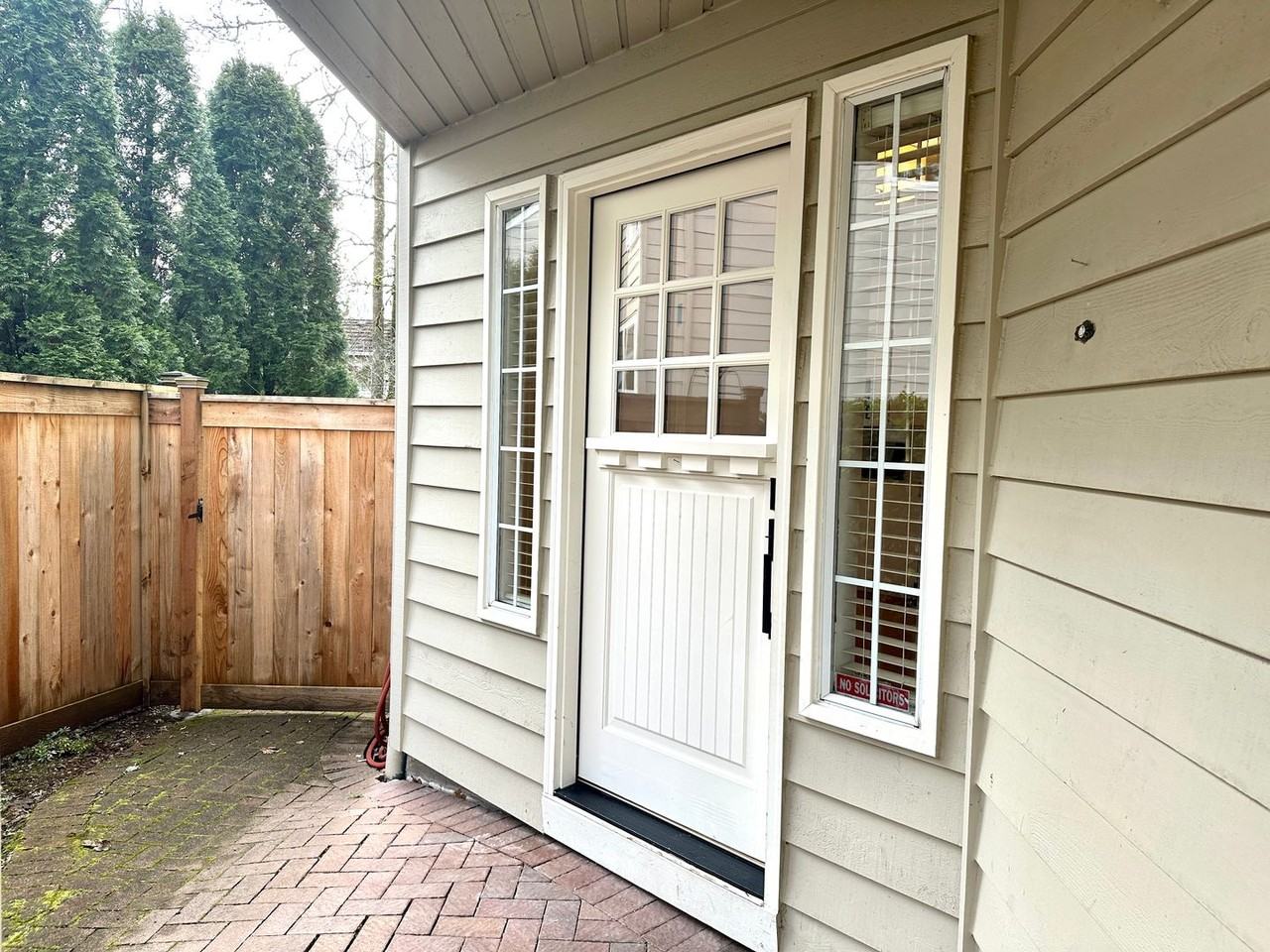 4978 Suntree Ln - Photo 2 of 29