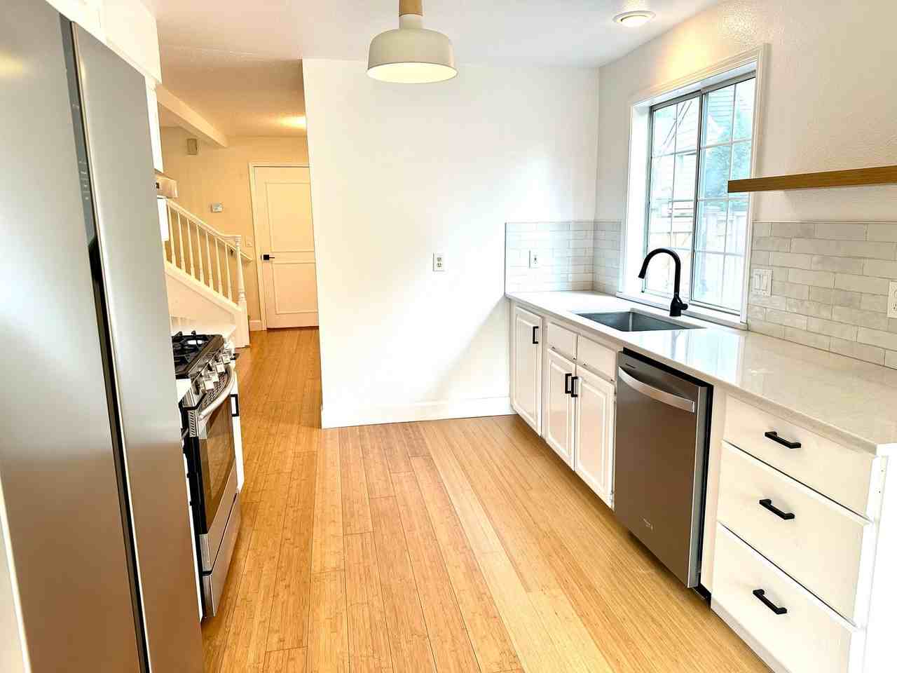 4978 Suntree Ln - Photo 6 of 29