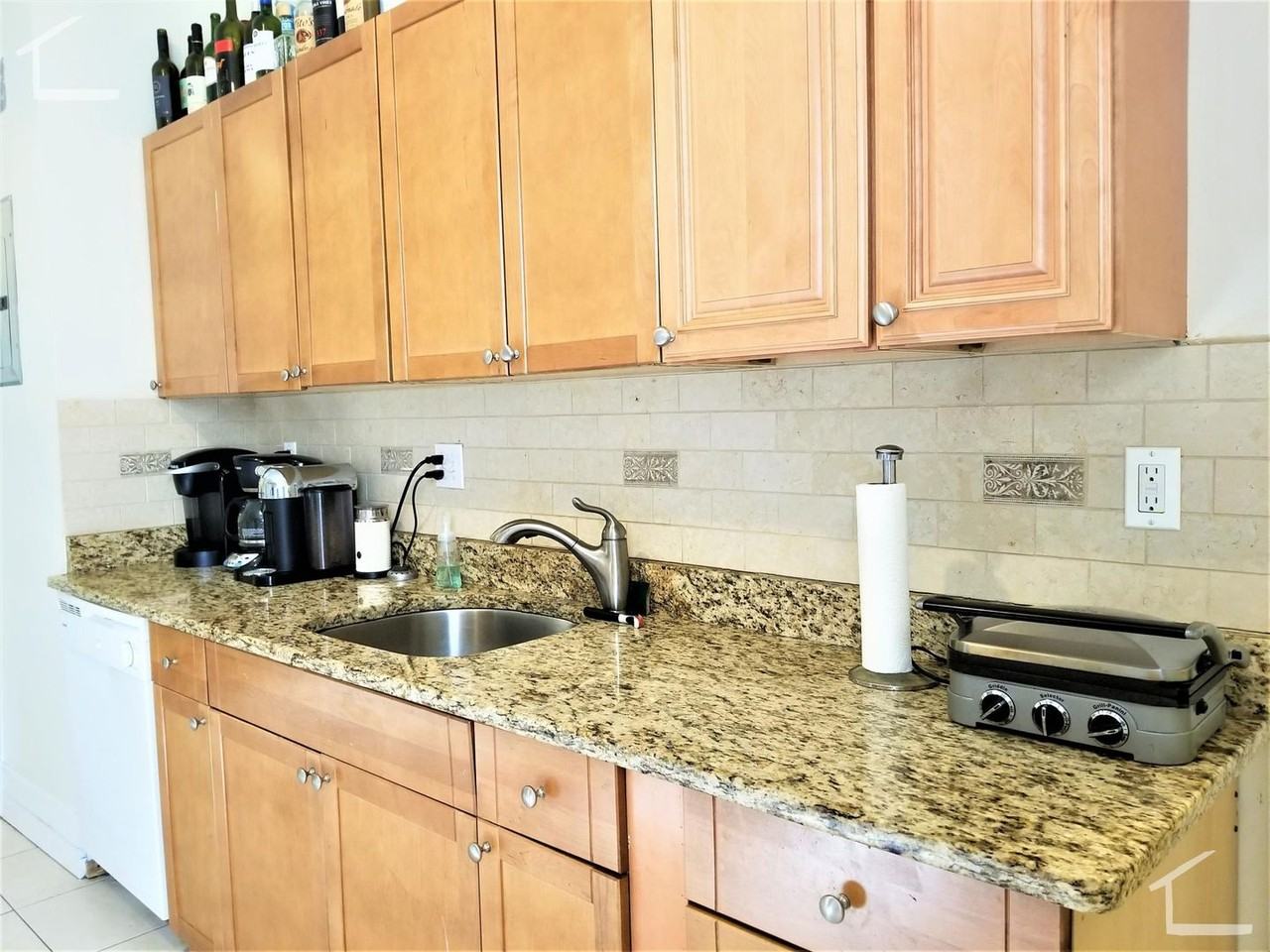 18 Euston St - Photo 7 of 12