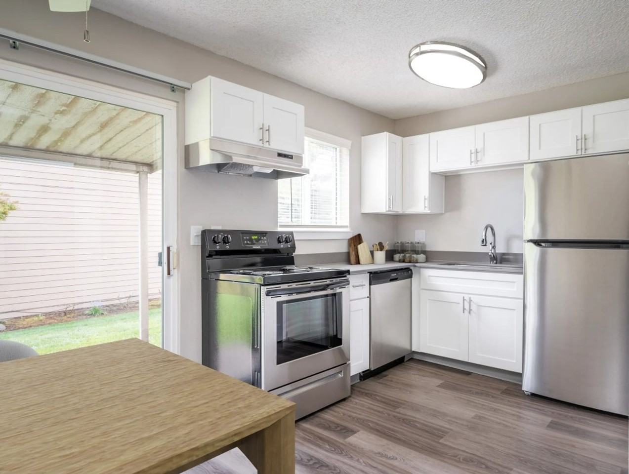 Ivy Terrace Apartments - Photo 6 of 22