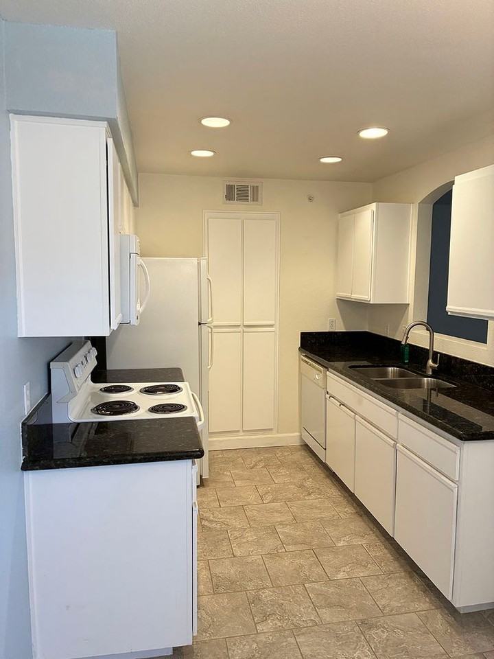 6850 Sharlands Ave - Photo 2 of 21