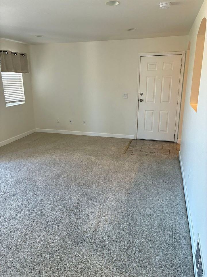 6850 Sharlands Ave - Photo 5 of 21