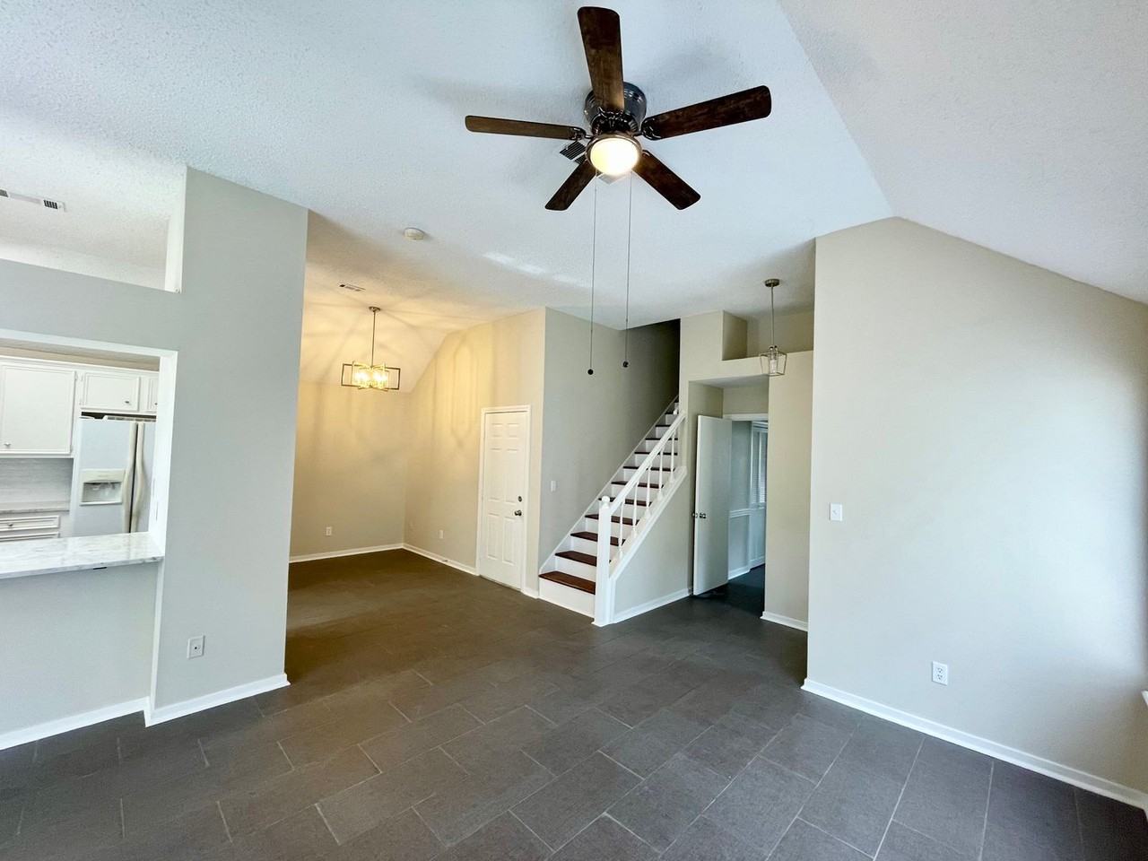810 Harbor Bend Dr - Photo 7 of 17