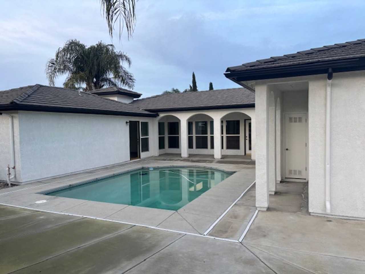 10205 Malaguena Ct - Photo 2 of 19