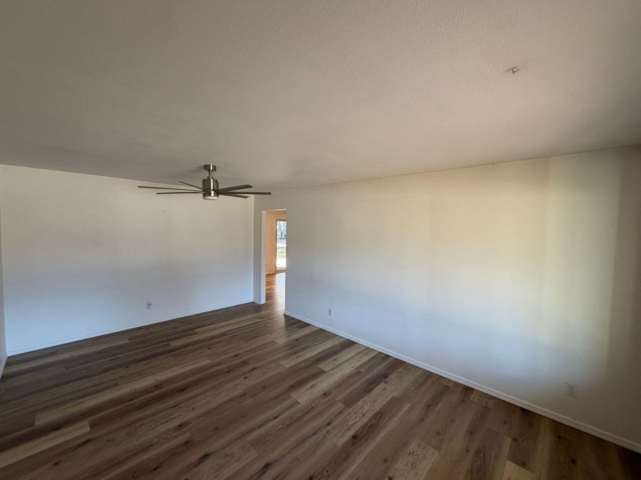 2854 N Loxley Ave - Photo 3 of 22