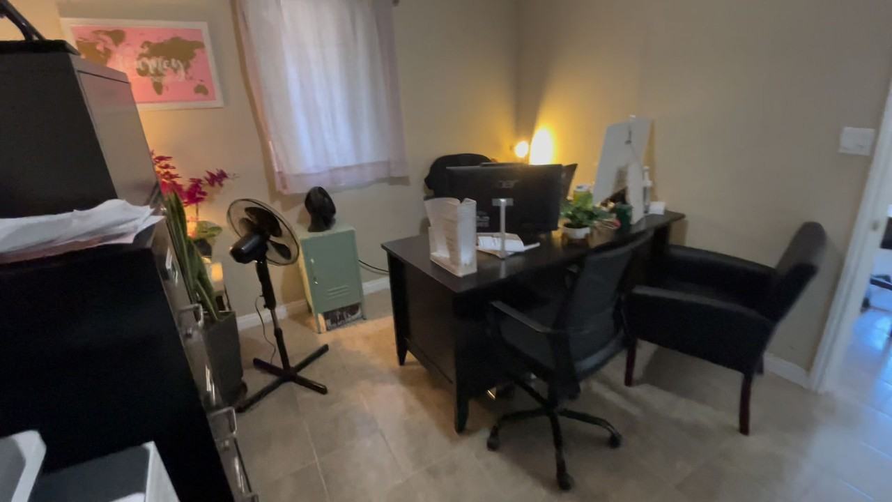 930B W North St - Photo 4 of 9