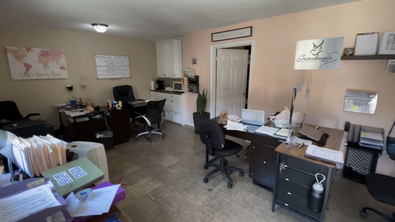 930B W North St - Photo 5 of 9