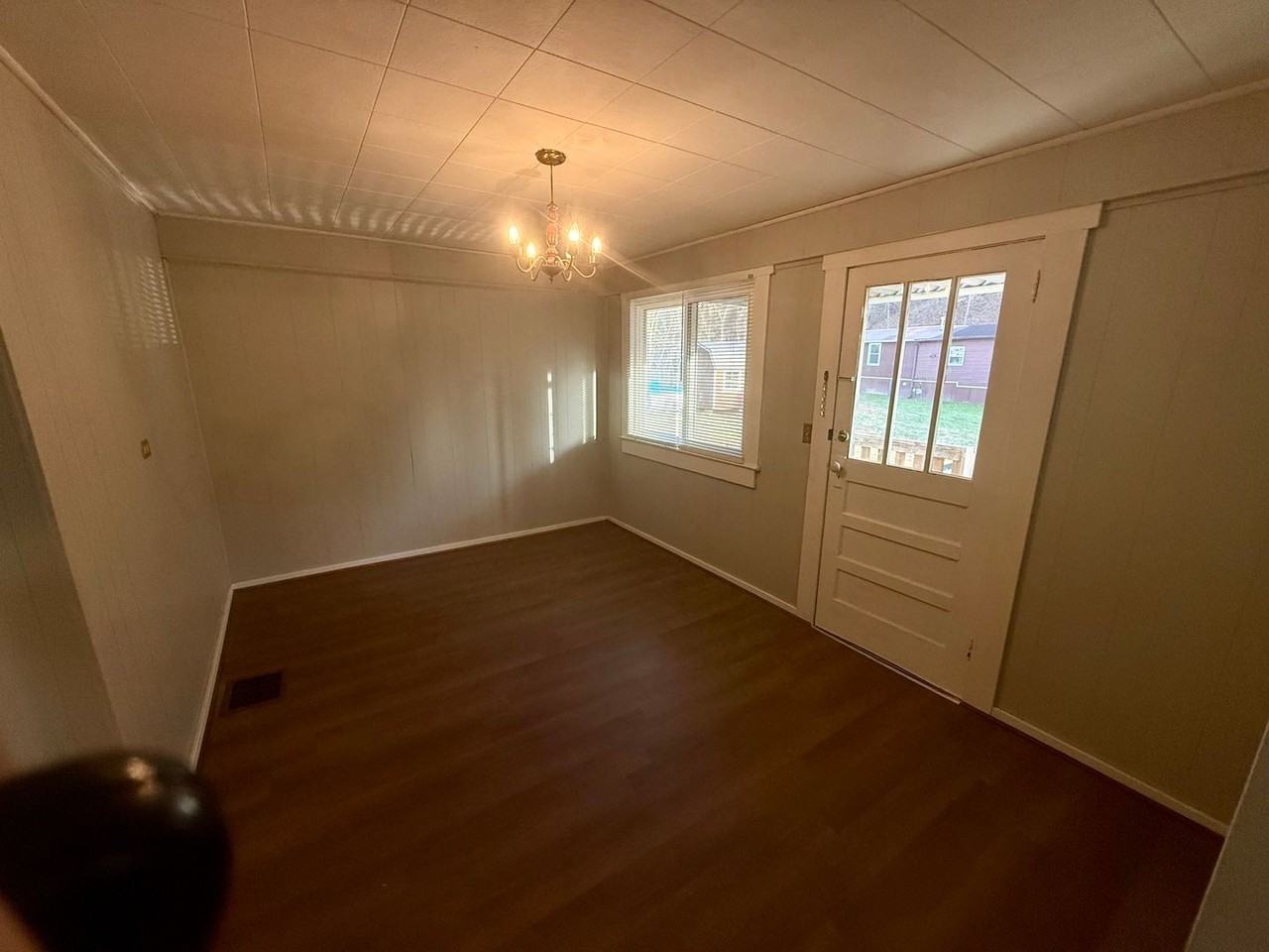 1167 Bloomingdale Pike - Photo 5 of 18