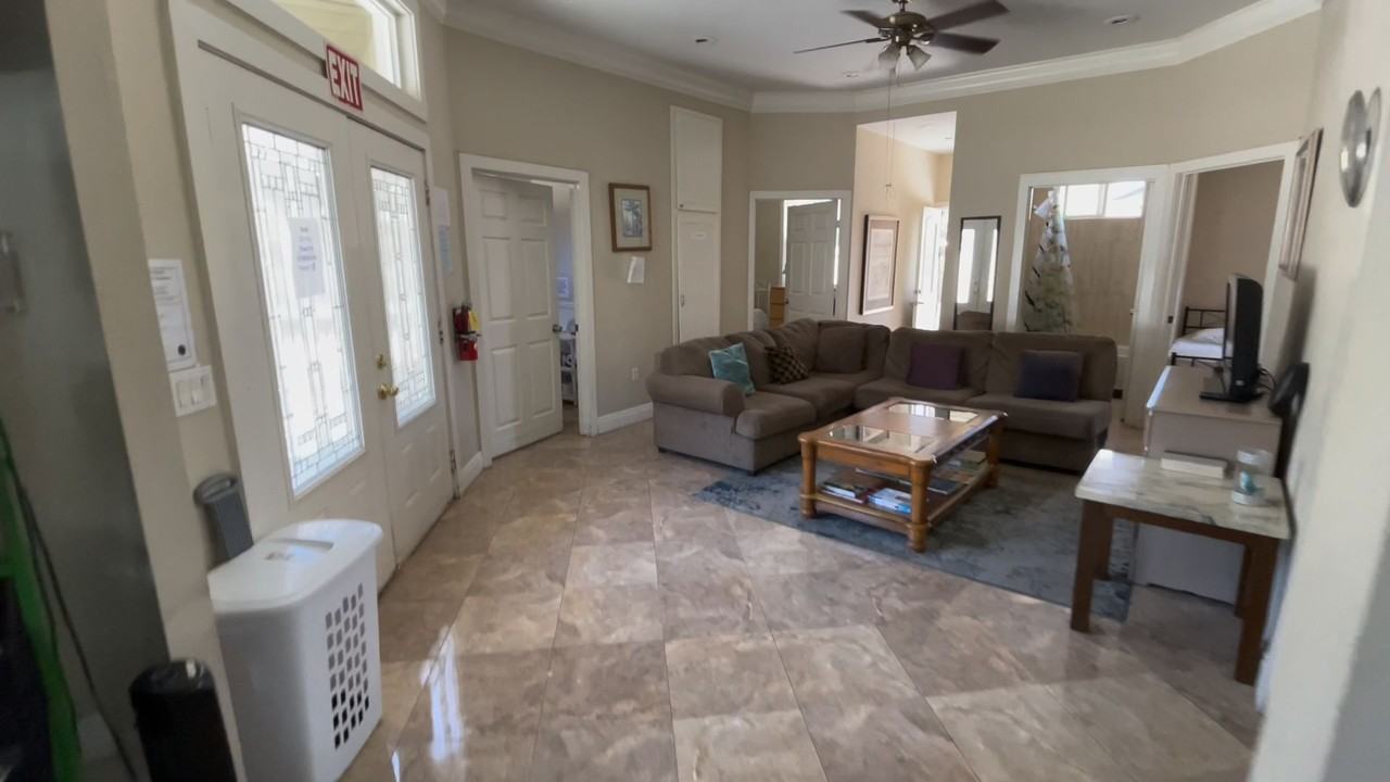 930A W North St - Photo 7 of 12