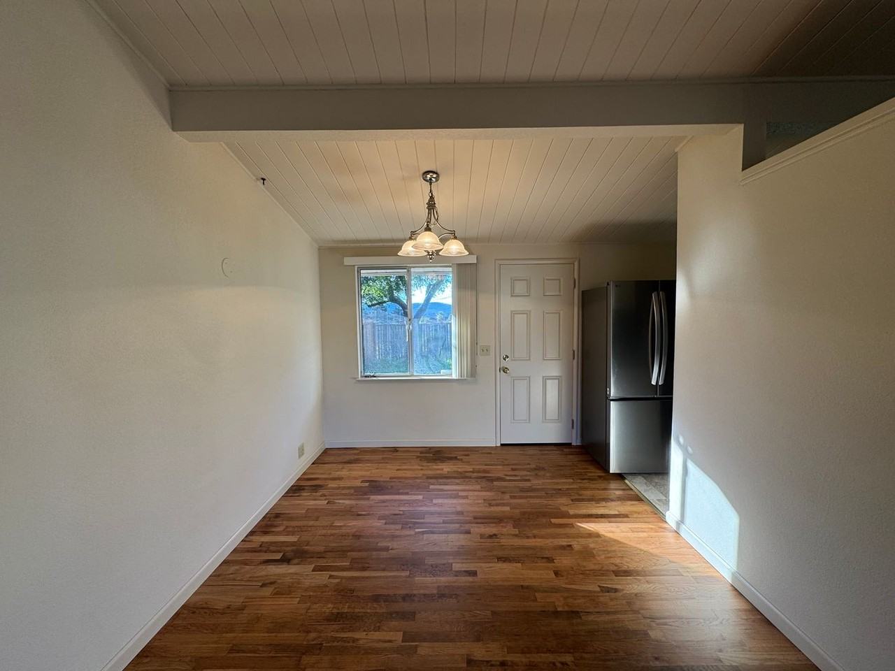 1115 Isabelle Ct - Photo 5 of 22