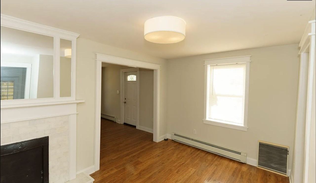 121 Main St - Photo 5 of 19