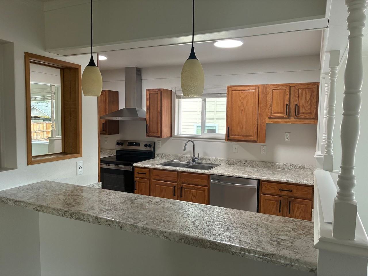 1164 Woodrow Ln - Photo 7 of 23