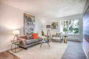 Stunning Views overlooking Oregon City - Photo 1 of 1