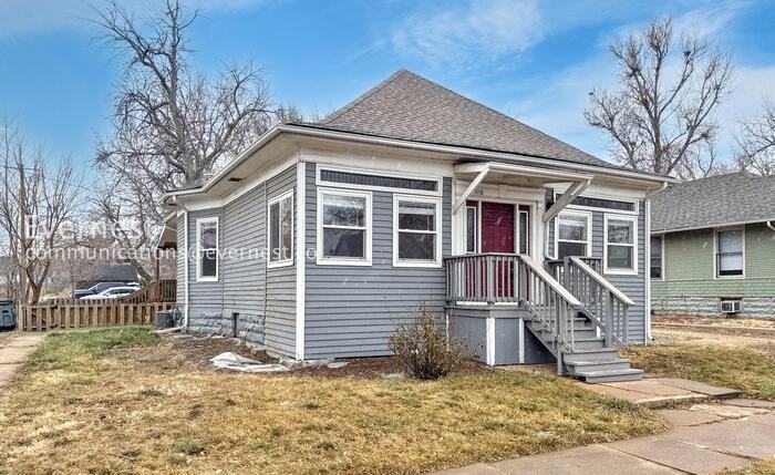 1018 14th St - Photo 2 of 50