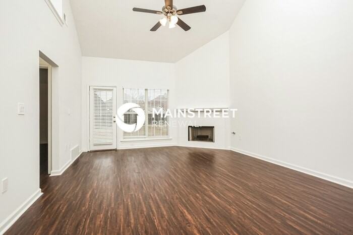 7122 Queens Crown Ct - Photo 4 of 17