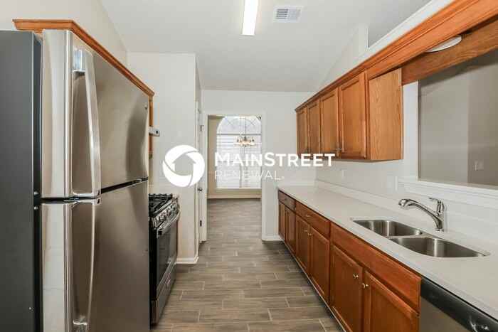 7434 Chads Cir - Photo 7 of 17