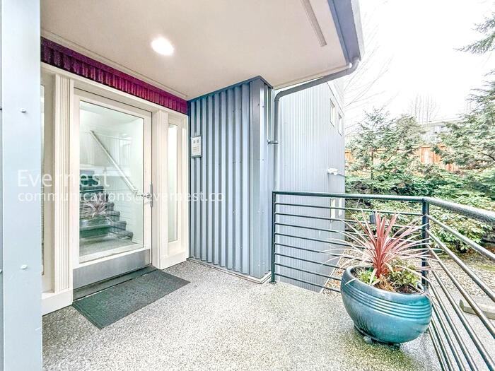 9520 1st Ave Ne #C301 - Photo 3 of 28