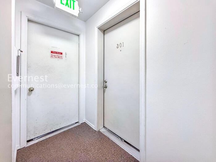 9520 1st Ave Ne #C301 - Photo 5 of 28