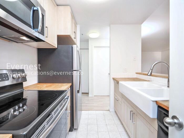 9520 1st Ave Ne #C301 - Photo 7 of 28