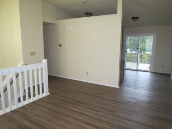 1091 Rendezvous Ln - Photo 5 of 20