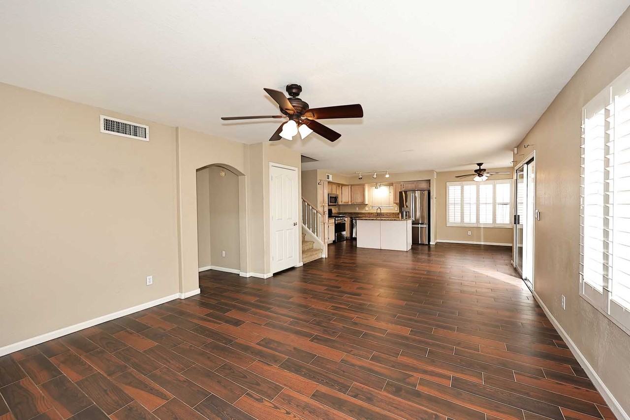 4591 W Oakland St #1 - Photo 4 of 11