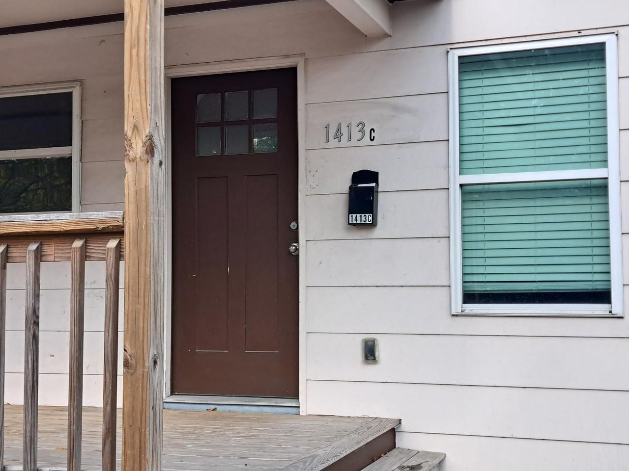 1413 Egypt St - Photo 3 of 10