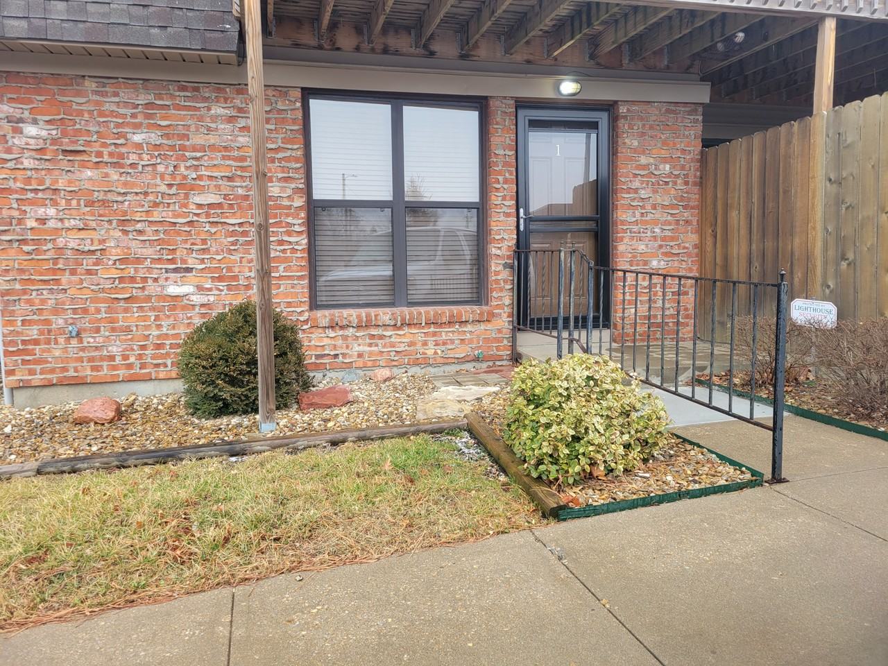 2801 Sw Prairie Rd #1 - Photo 4 of 11