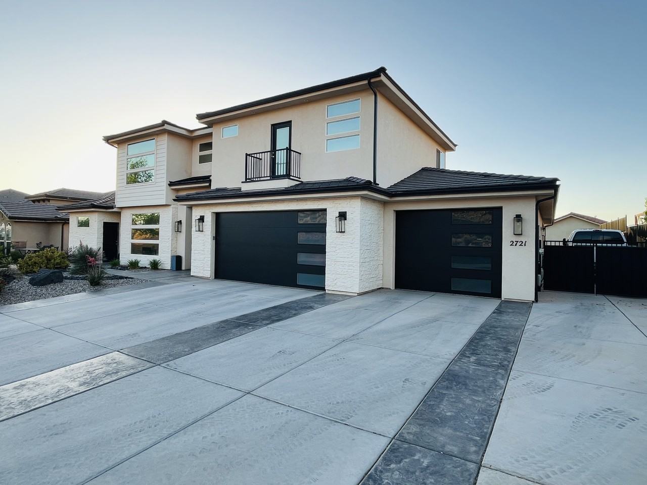 2721 E Hazel Dr #NA - Photo 2 of 39