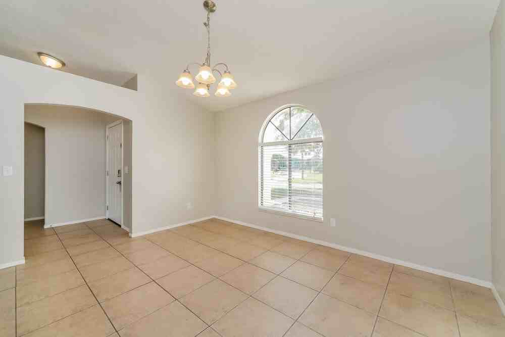 1015 Elizabeth Ridge Ct - Photo 6 of 16