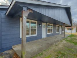 featured image of 421 W 9th St #421