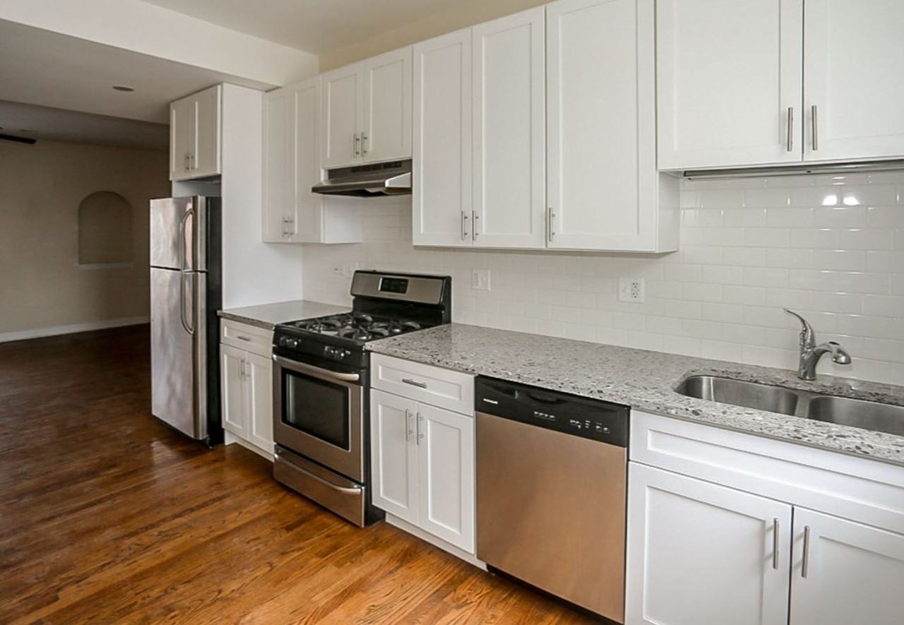 N Wolcott Ave & W Leland Ave - Photo 4 of 23