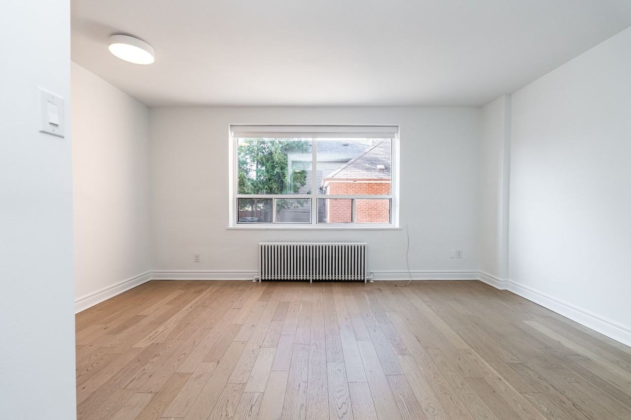 55 Hendrick Ave - Photo 4 of 10