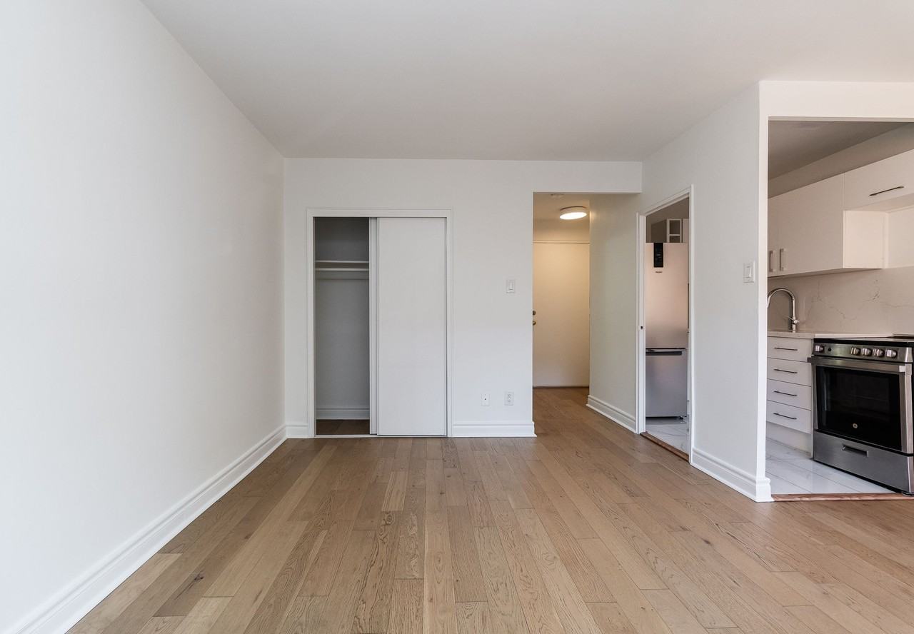 55 Hendrick Ave - Photo 6 of 10