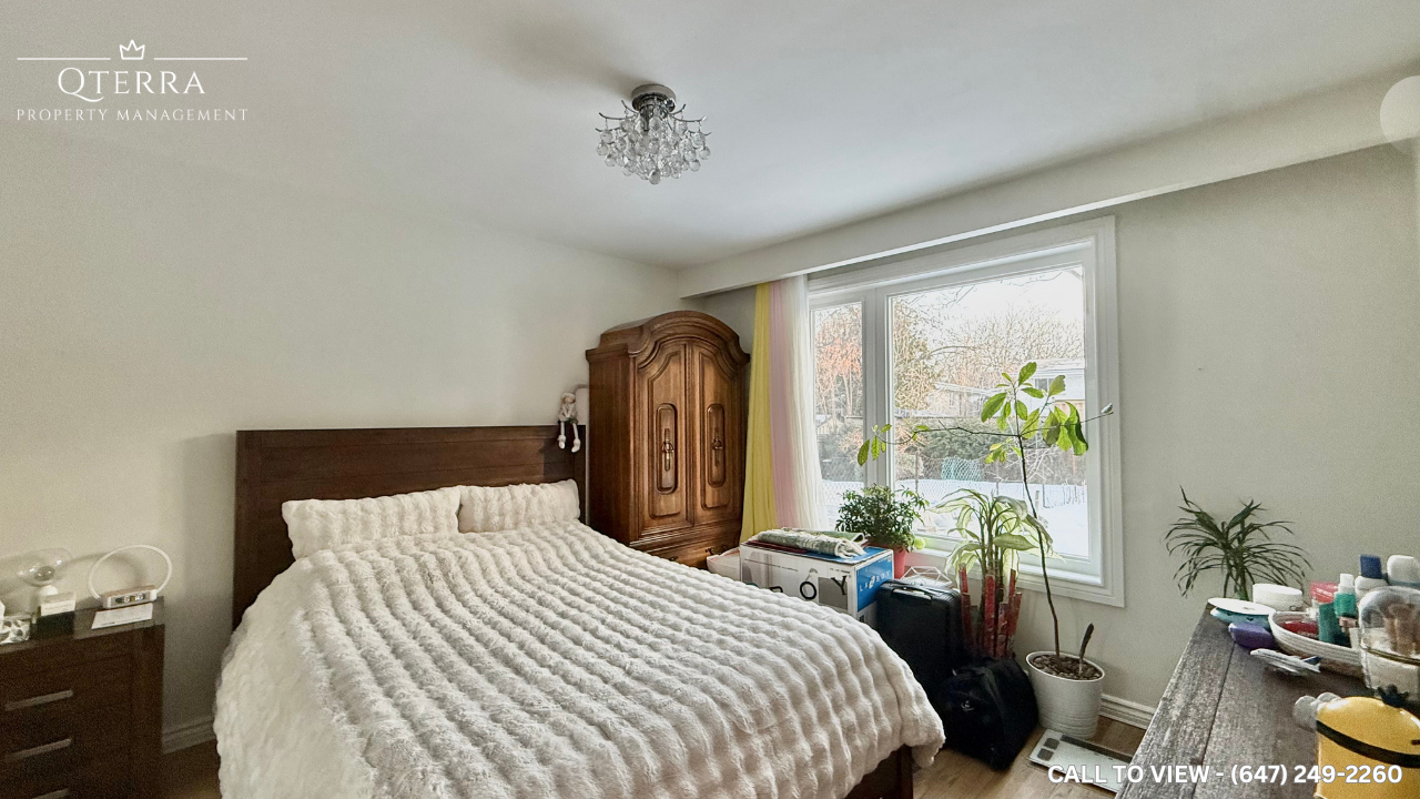 1-257 Woodsworth Rd, North York, Ontario M2L 2T5 - Photo 5 of 8