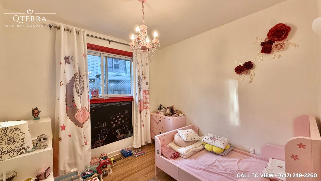 1-257 Woodsworth Rd, North York, Ontario M2L 2T5 - Photo 7 of 8