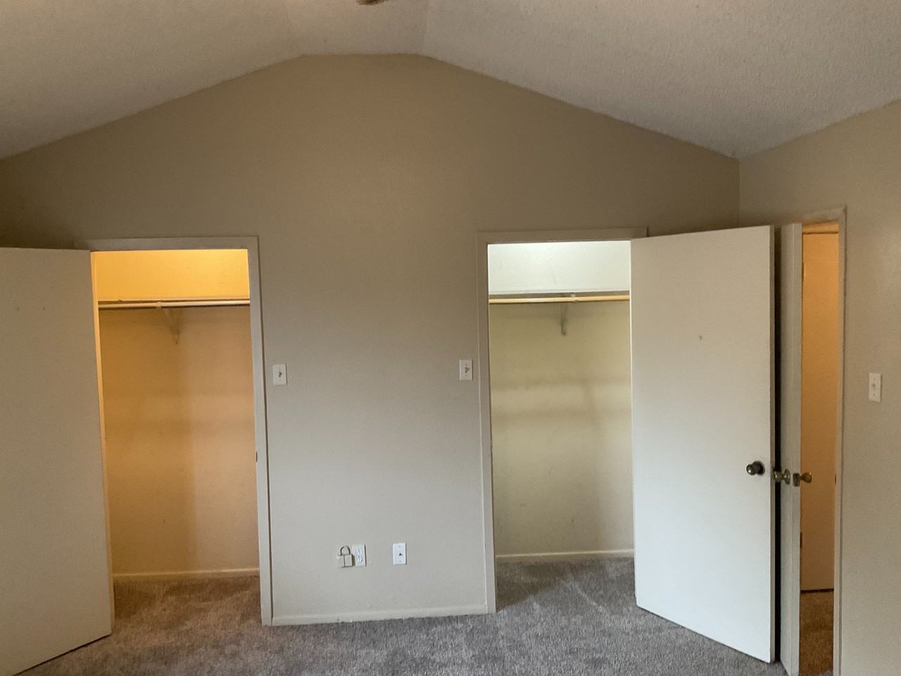 85 E. Caldwood Dr - 12Unit 12 #12 - Photo 5 of 13