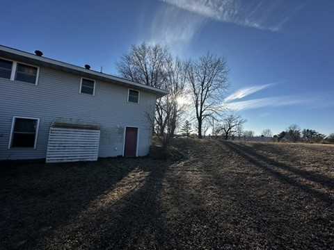 716 15th Ave Se #1 - Photo 3 of 4