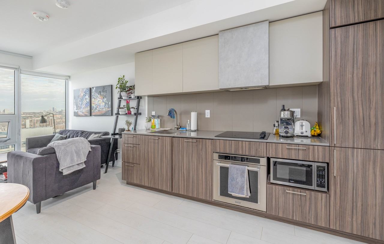 19 Western Battery Road #1918, - Photo 3 of 8