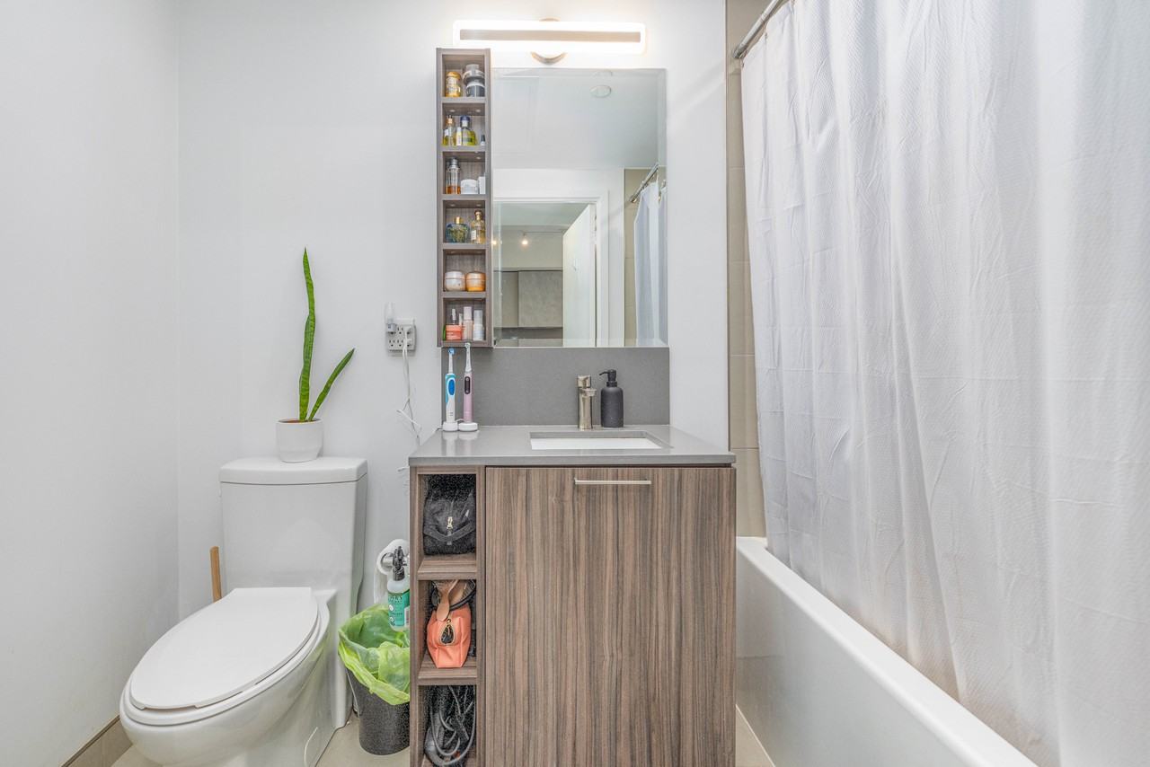 19 Western Battery Road #1918, - Photo 7 of 8