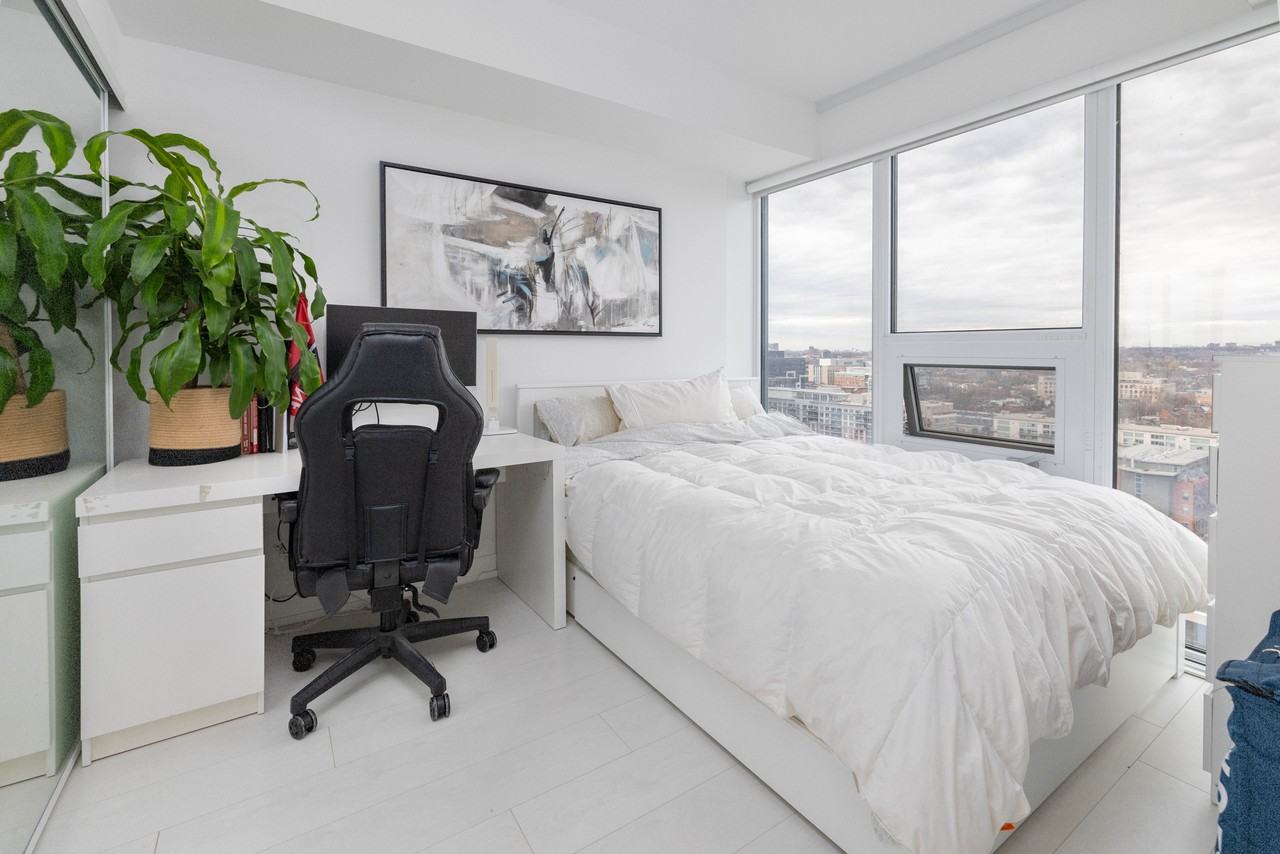 19 Western Battery Road #1918, - Photo 6 of 8