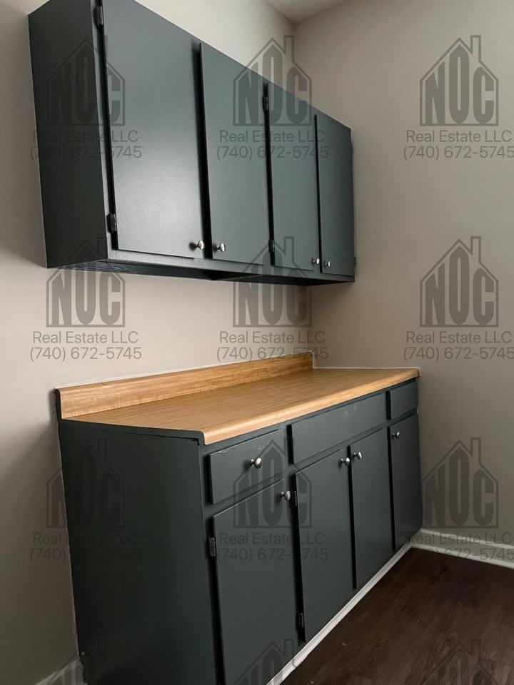 160 1/2 Lake St #160 - Photo 2 of 14