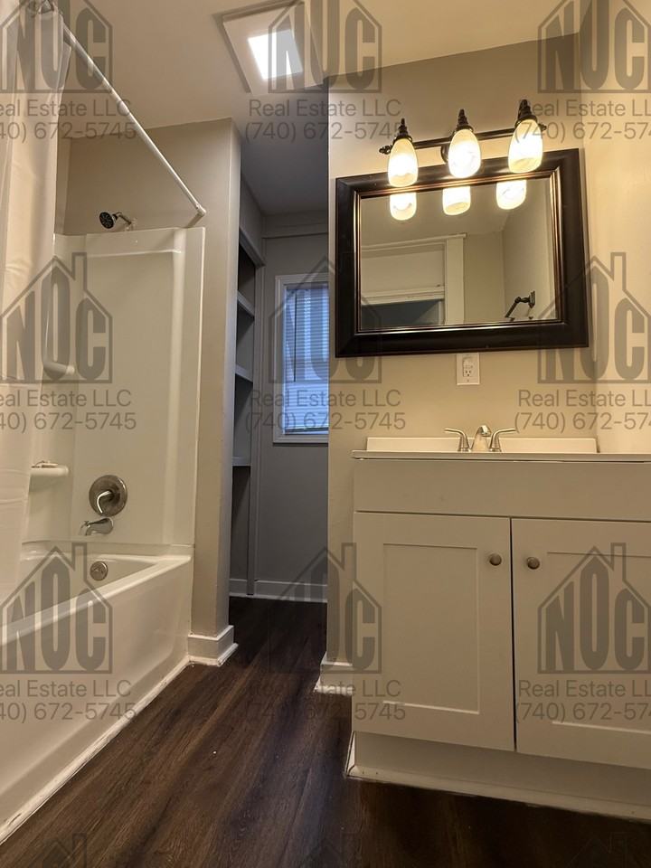 160 1/2 Lake St #160 - Photo 7 of 14