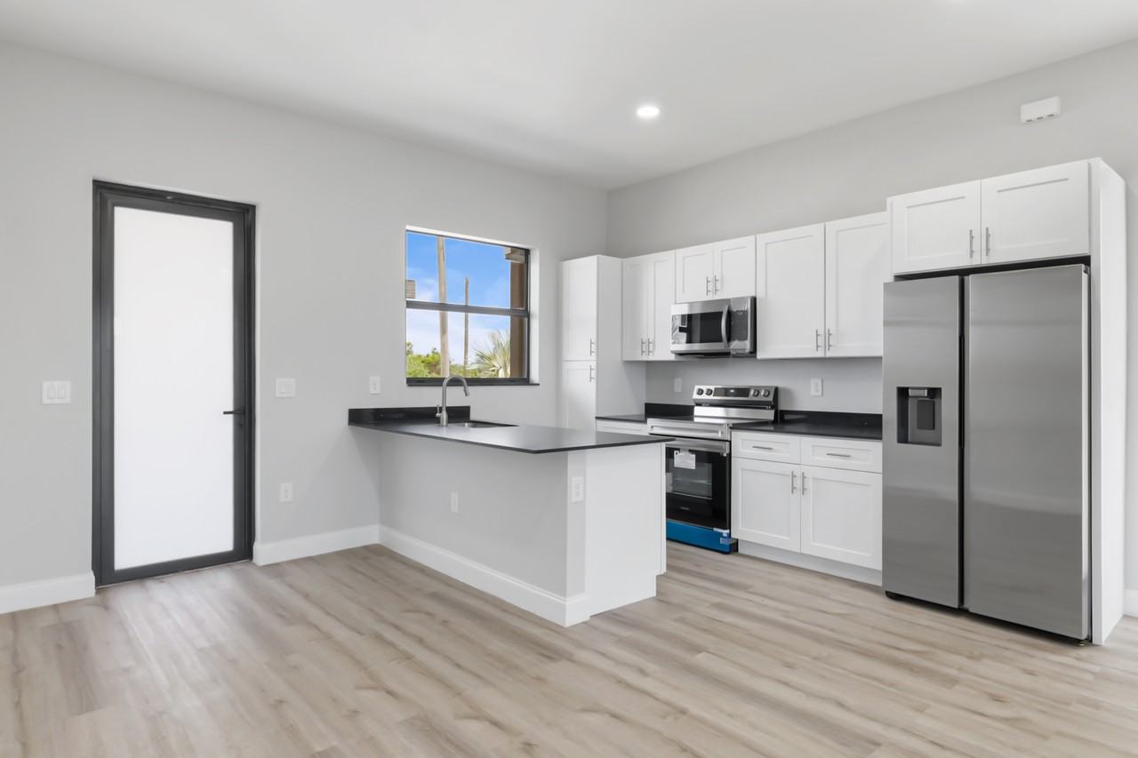 8014 Mangrove Cir #1 - Photo 2 of 29