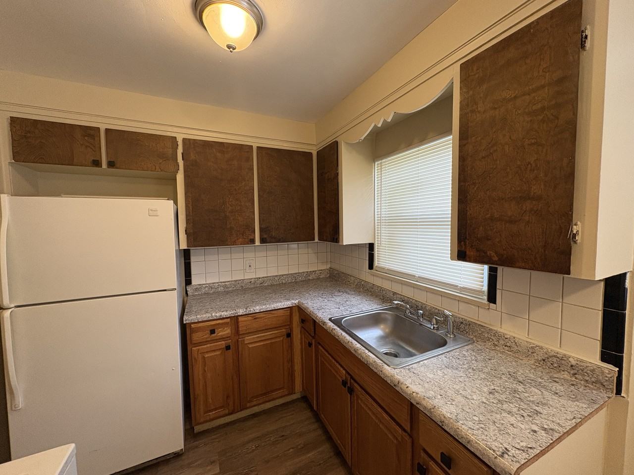 19474 Montrose St #1 - Photo 3 of 7