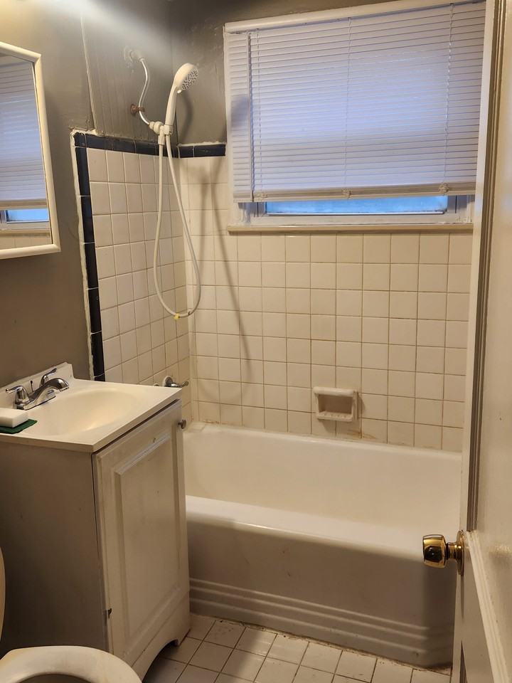 16410 Edmore Dr #1 - Photo 4 of 6