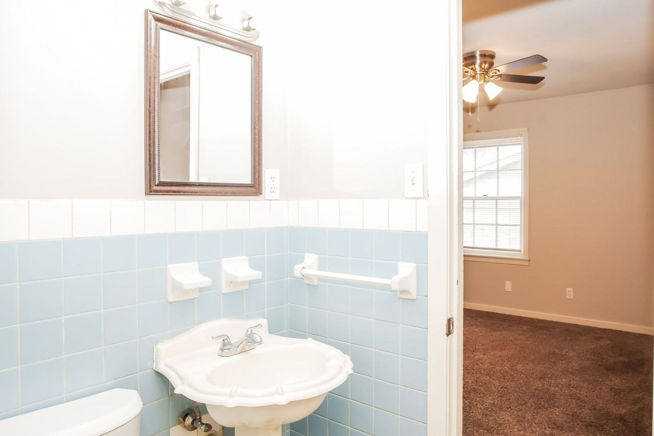 3206 Bayless Dr Sw - Photo 4 of 22