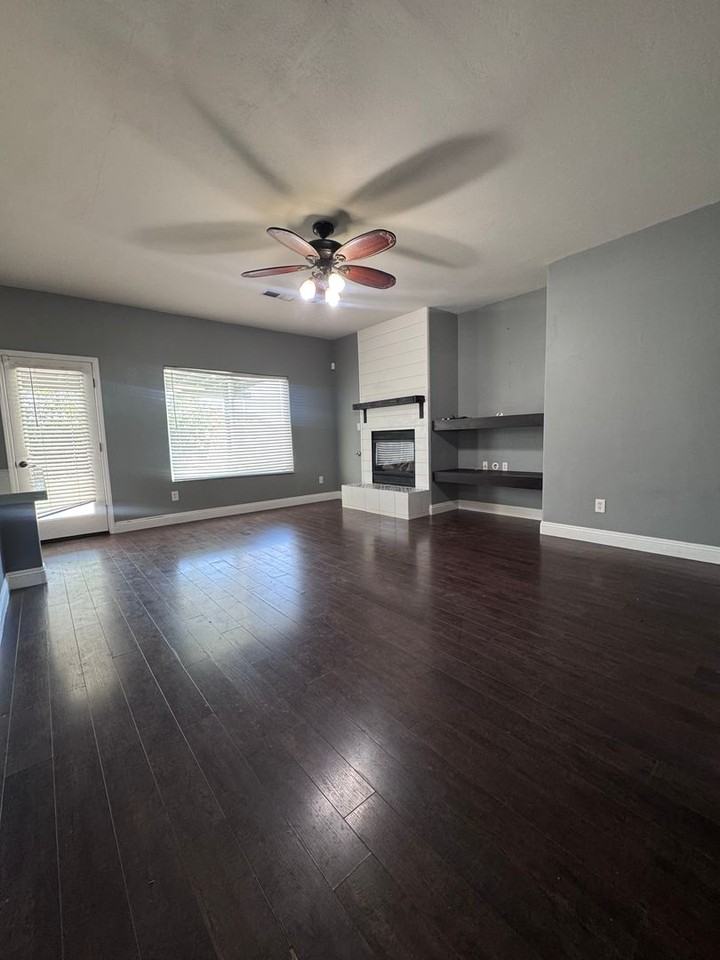 11300 Sand Bridge Ct - Photo 5 of 26